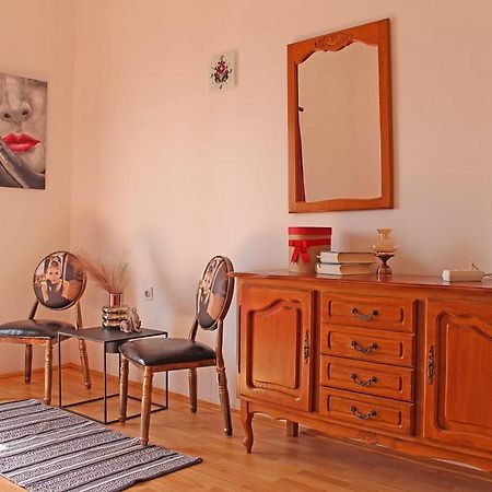 Apartments Gabriela Drvenik  Esterno foto