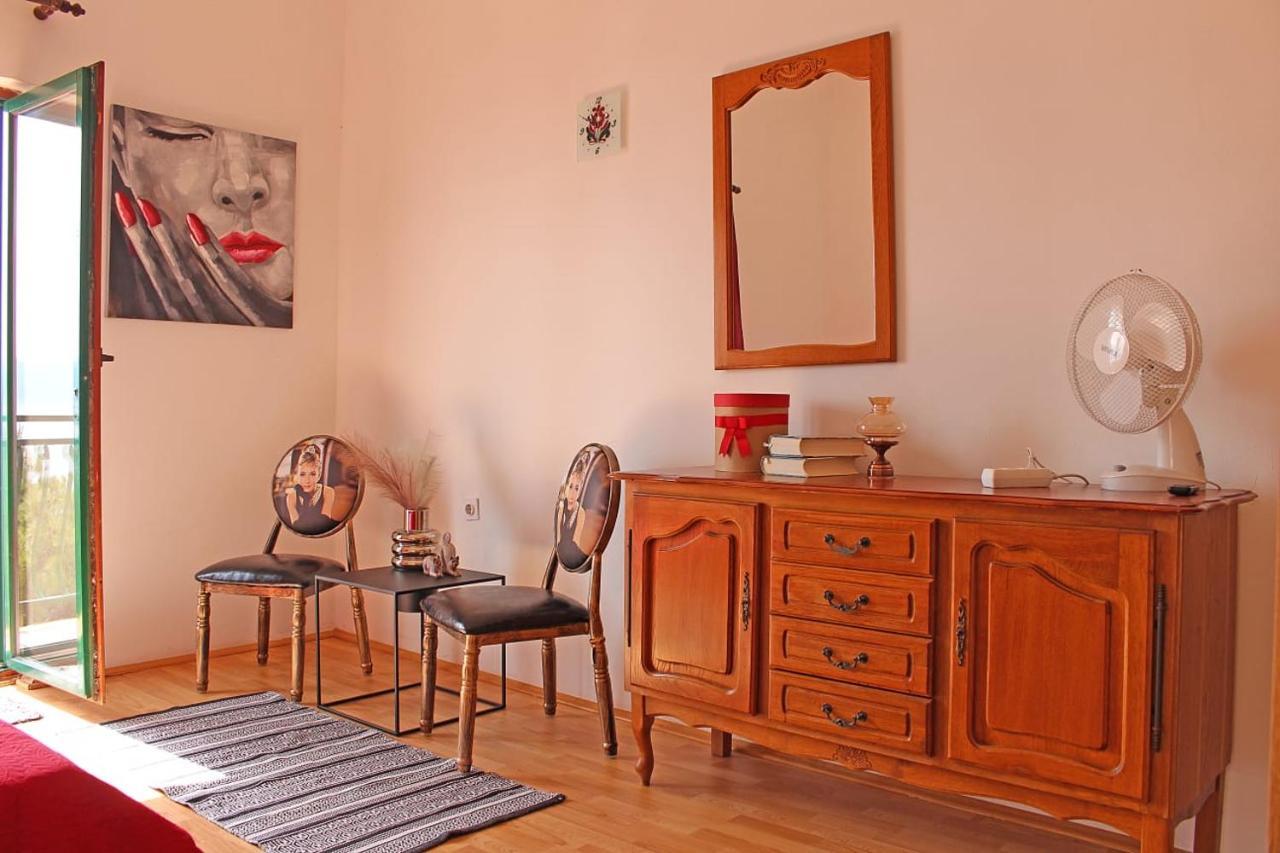 Apartments Gabriela Drvenik  Esterno foto